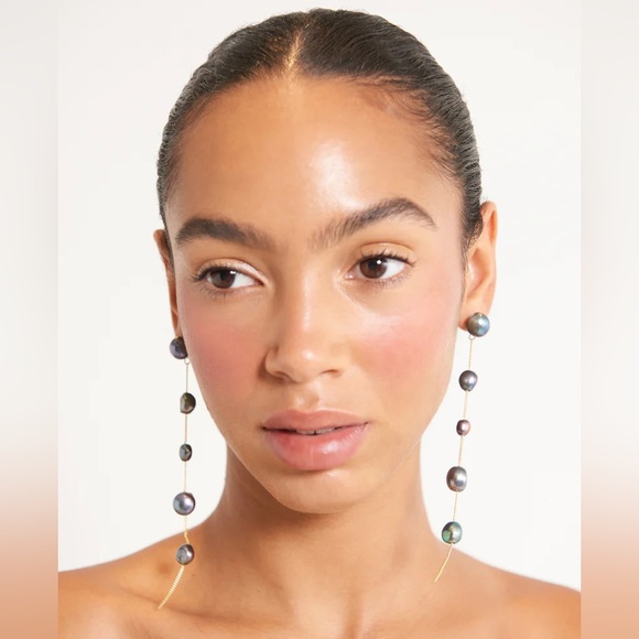 cult gaia Jewelry - Cult Gaia Atum Earring Black Pearl